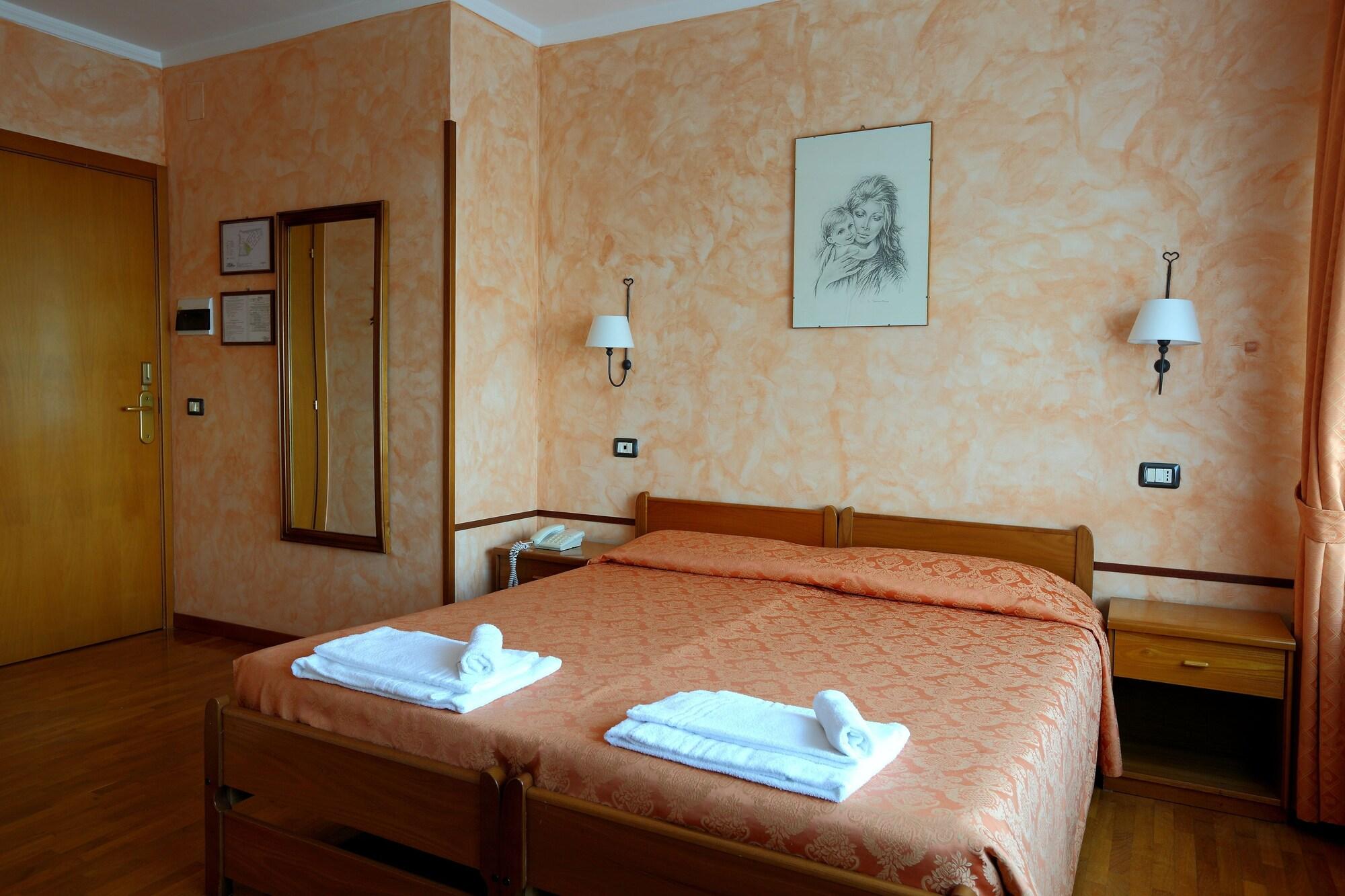 Hotel Internazionale Ancona Buitenkant foto